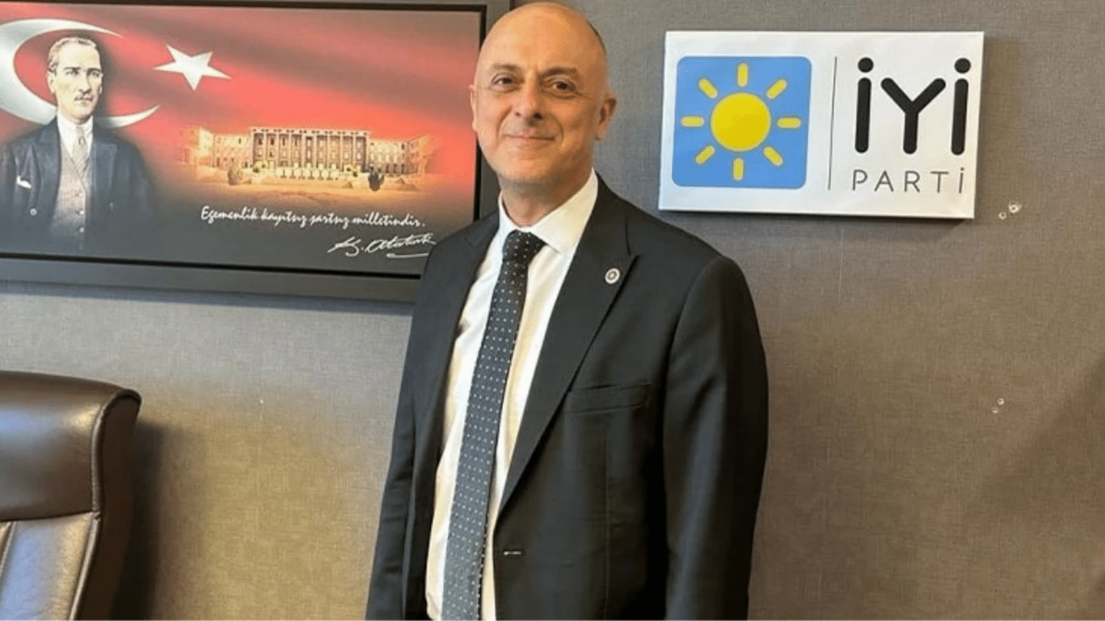 Ümit Özlale, İYİ Parti’den istifa etti