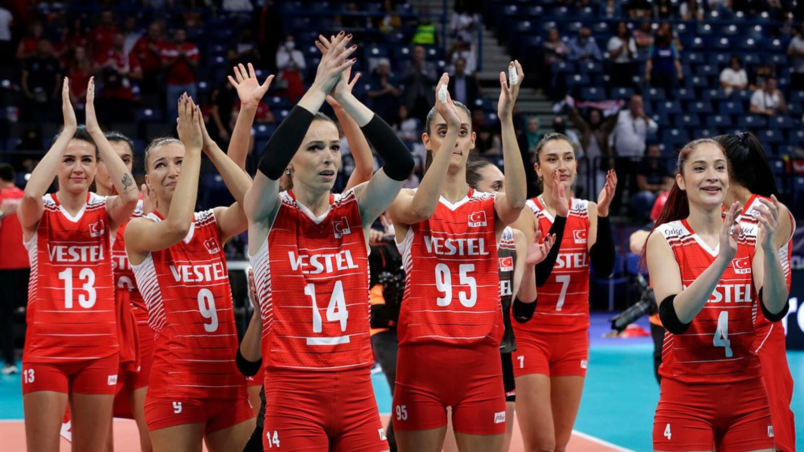 A Milli Kadın Voleybol Takımı'ndan THY'ye tepki