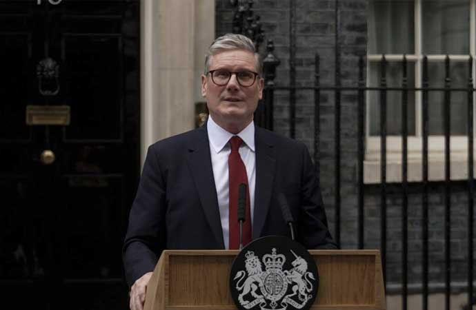 İngiltere’de yeni Başbakan Keir Starmer kabinesini açıkladı