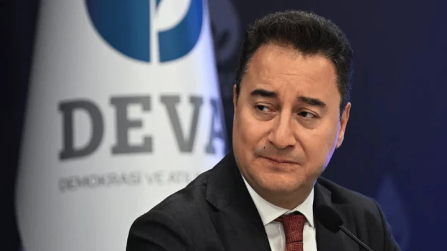 Ali Babacan, Meclis’te grup kurmak için görüşme yaptıklarını belirtti