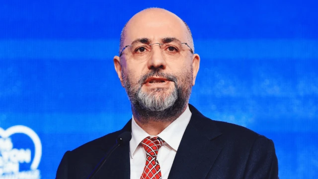 Buğra Gökce: Her üç öğrenciden biri okula aç gidiyor
