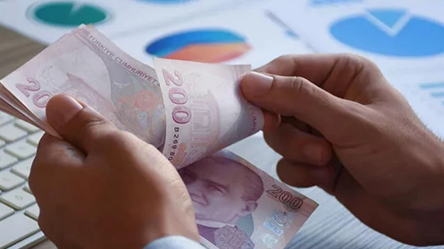 Bütçe 8 ayda 973,6 milyar TL açık verdi