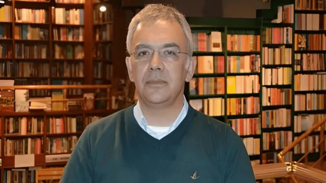Kayıhan Pala: “Sağlık hizmetinin temel koşulları gözden geçirilmeli"