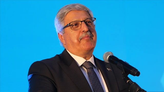 Vedat Demiröz: Devlet Memurları Yasasında değişiklik yapıp özel sektörü cazip hale getirmeliyiz