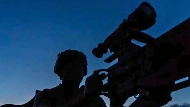 Rusya, gece boyunca Ukrayna'ya saldırırken; Ukrayna, insansız hava araçlarıyla Rusya’nın birçok bölgesini hedef aldı
