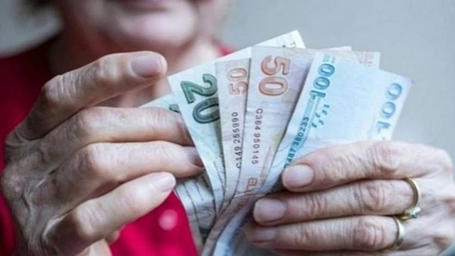 Emekliye verilen bin liralık zammın düşündürdükleri