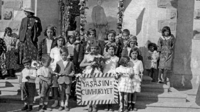 Bağımsızlık bir zaferdir, Özgürlük bir mücadele