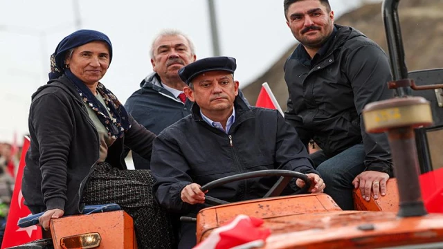 CHP yeni bir vizyon koyarak toplumsal desteği sürdürebilir