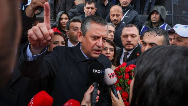 Aday Özgür Özel olabilir mi?