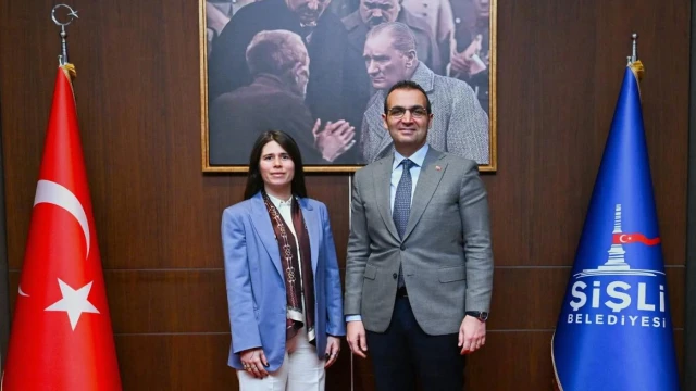 Bizler otoriterliğin panzehriyiz