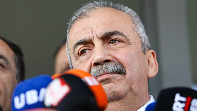 Ülkenin ilacı Sırrı güle güle
