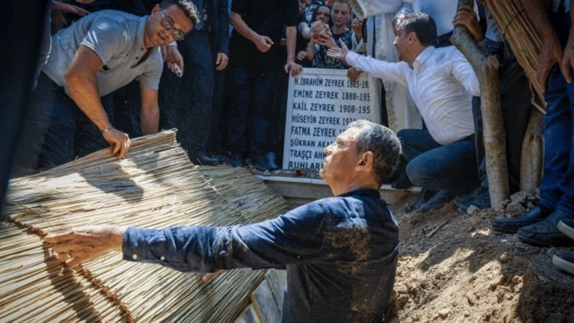 Bir dostu ölü götürmek