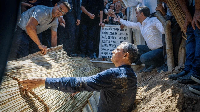 Ferdi Zeyrek’in cenaze töreninin çoklu anlamı 