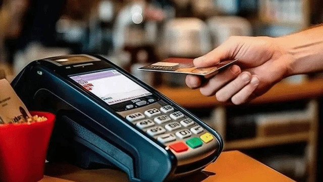 İnsanlar Olmayan Parasını Nerelere Harcıyor?