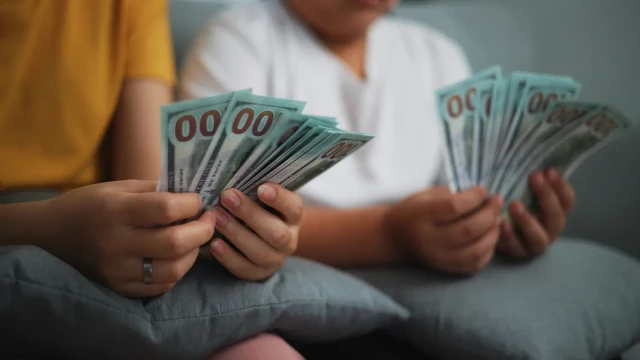 Parayla saadet olur mu?
