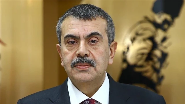 Yusuf Tekin hemen istifa etmeli ama LGS değil, YKS’den