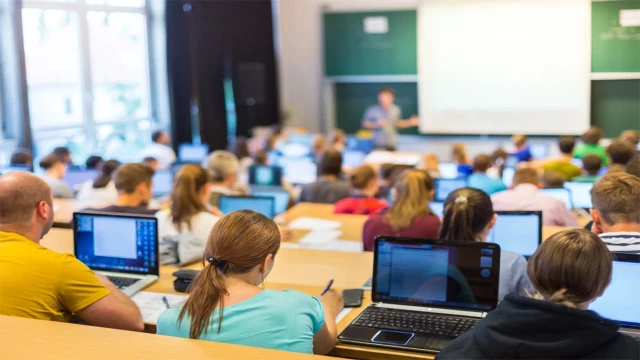 Araştırma Üniversitesi yerine araştırma yapan akademisyen destek programına geçilmelidir