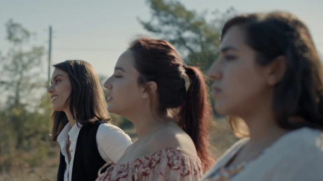Babanın ölümü, kızkardeşliğin doğumu: Kıyıda  