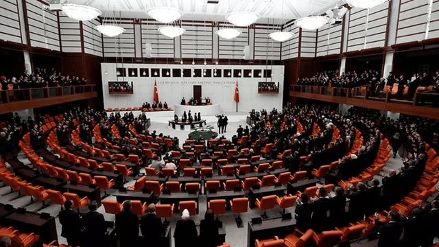Demokratlar, ümmetçiler, ırkçılar 