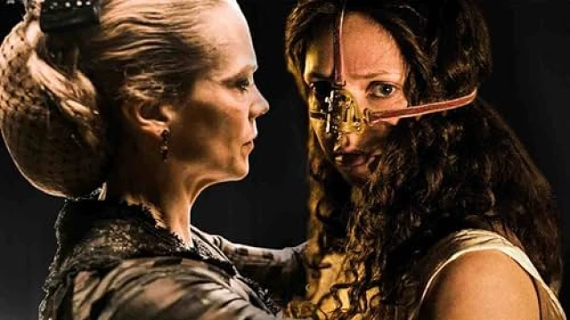 “Öteki”nin Hikâyesi Çirkin Üvey Kardeş: Cinderella’ya karşı Elvira