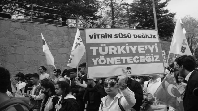 Z Kuşağı: Gerçekçilikten umuda