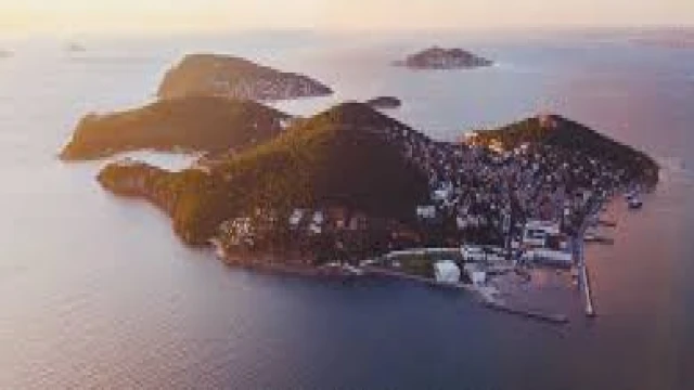 Ada ile kent arasında: Türkiye’de tecritin mimarı devlet