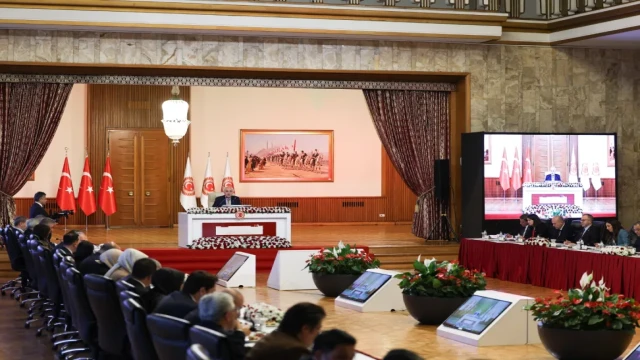 Komisyonun İmralı kararı ve CHP’ye vurmanın dayanılmaz hafifliği