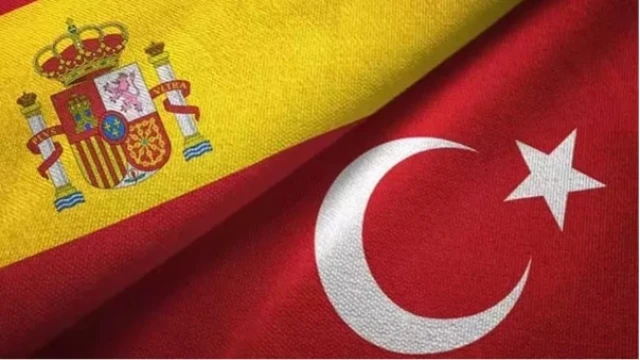 Pedro Sanchez’i sevmek