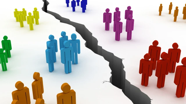 Tanrı kimin mahallesinde?