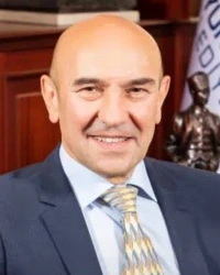 Tunç Soyer