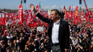 İki misyonlu CHP desteği